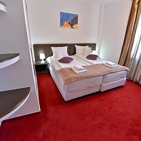 Casa de hóspedes Happy Day - Motorcycle Friendly 3*