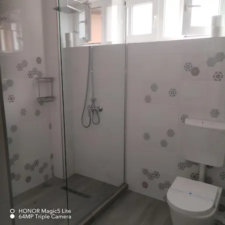Happy Day - Motorcycle Friendly Guest house 3*