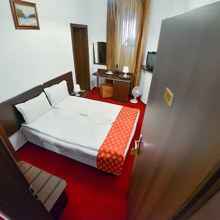 Happy Day - Motorcycle Friendly Casa de hóspedes 3*