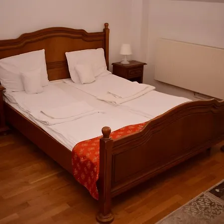 Guest house Happy Day - Motorcycle Friendly 3*